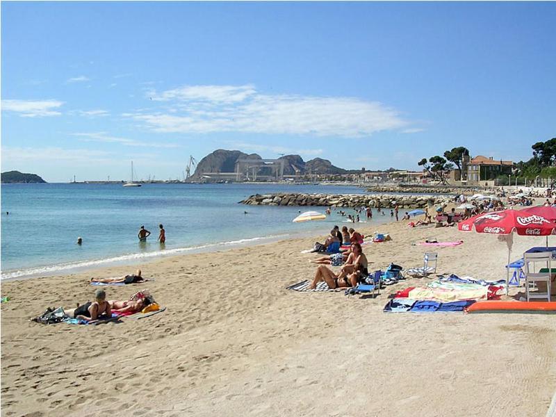 Blue Summer Vibes For 4p, Ac, Parking, Beachfront, Access -5 La Ciotat