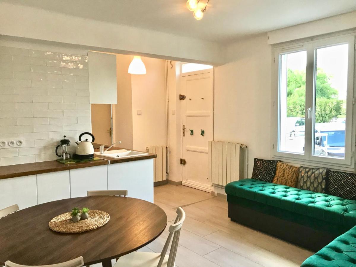 Blue Summer Vibes For 4p, Ac, Parking, Beachfront, Access -5 Apartment