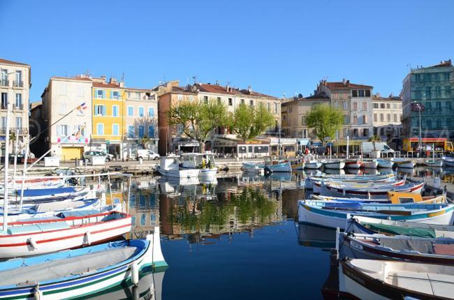 Blue Summer Vibes For 4p, Ac, Parking, Beachfront, Access -5 *