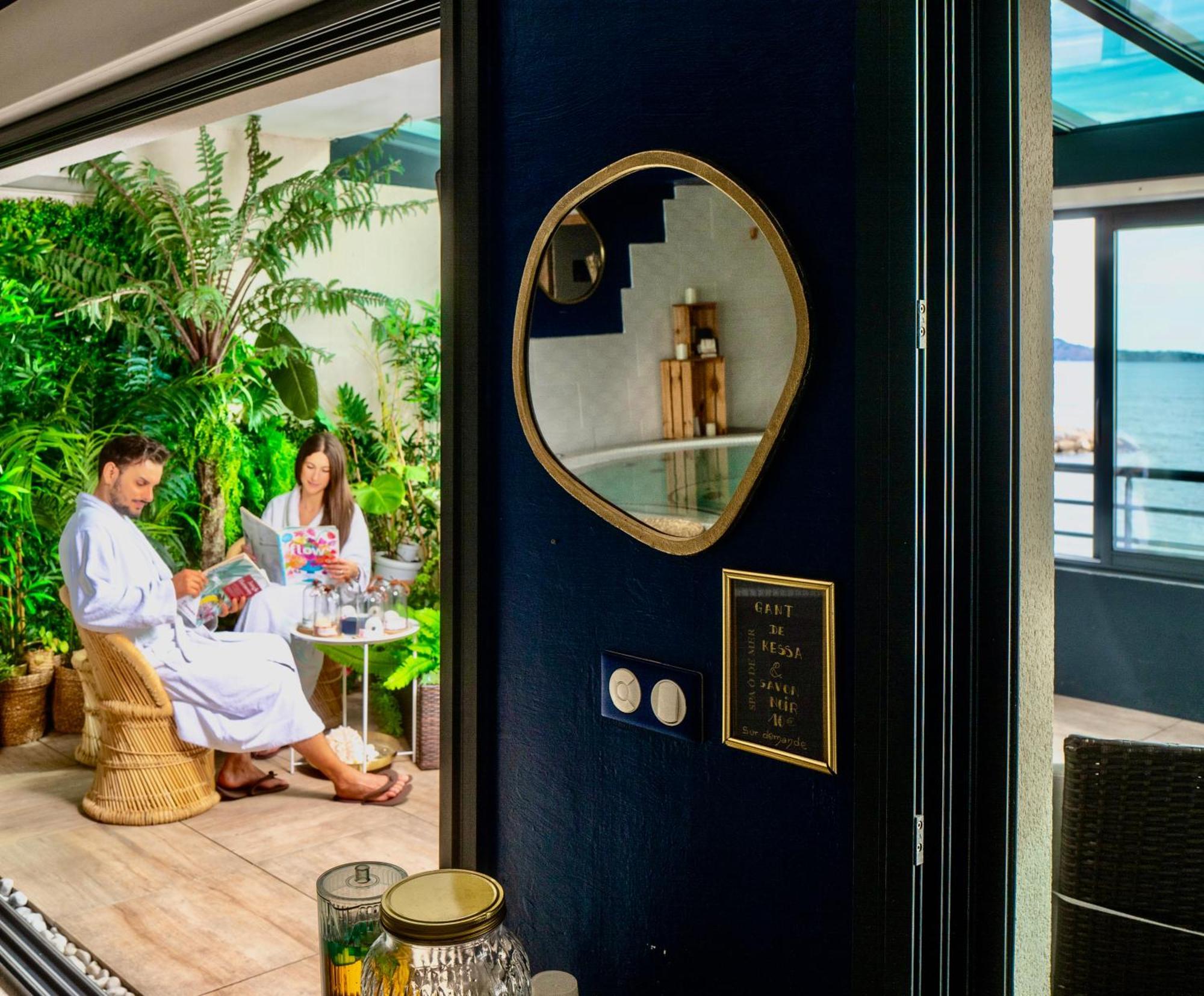 Blue Summer Vibes For 4p, Ac, Parking, Beachfront, Access -5 *